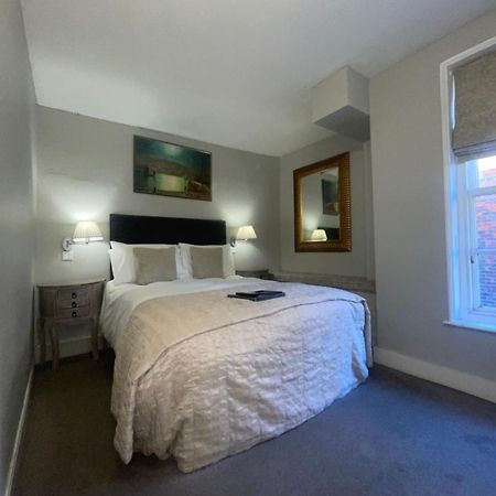 Hotel White Horse & Griffin Whitby Esterno foto
