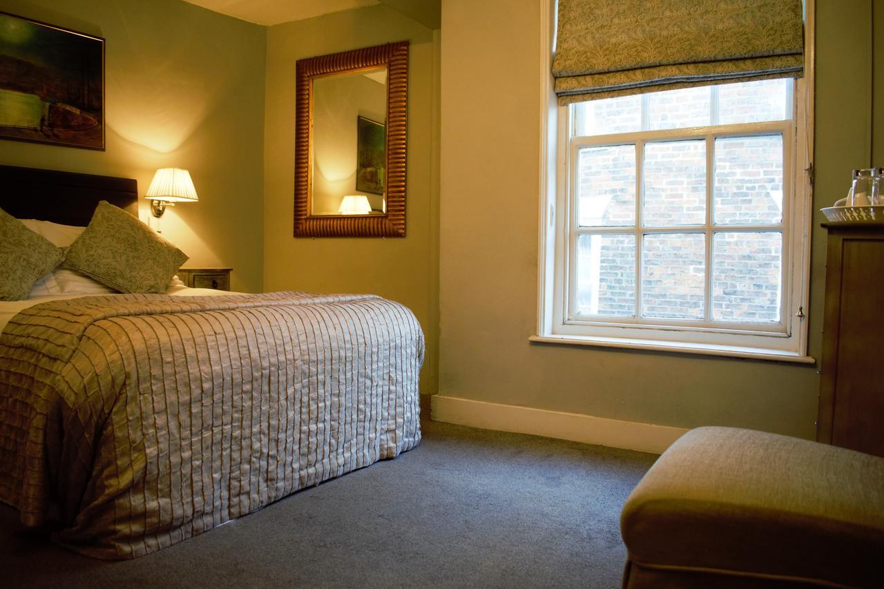 Hotel White Horse & Griffin Whitby Esterno foto