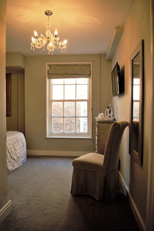 Hotel White Horse & Griffin Whitby Esterno foto