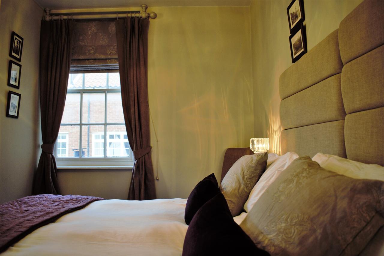 Hotel White Horse & Griffin Whitby Esterno foto