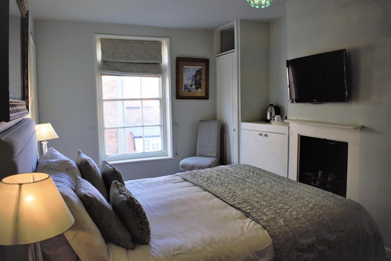 Hotel White Horse & Griffin Whitby Esterno foto