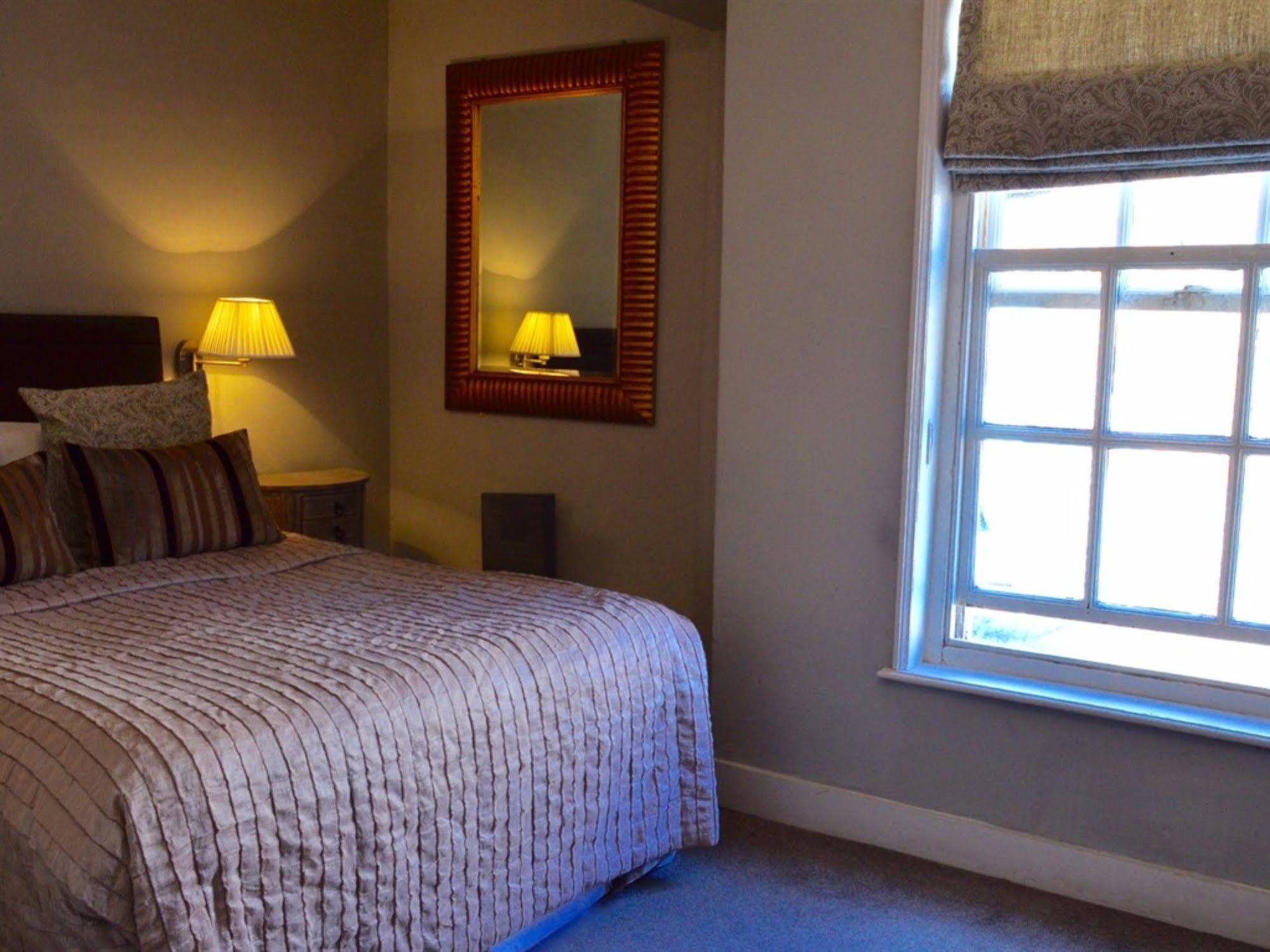 Hotel White Horse & Griffin Whitby Esterno foto