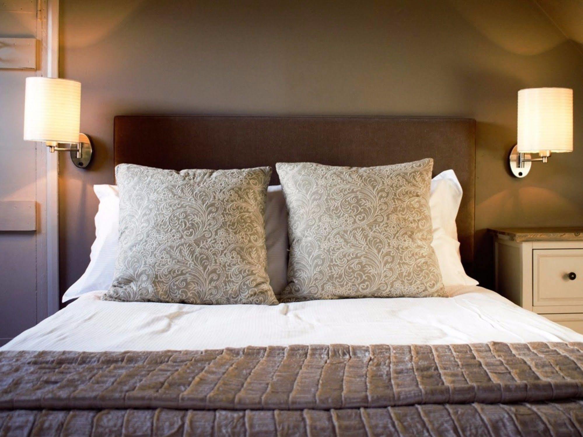 Hotel White Horse & Griffin Whitby Esterno foto
