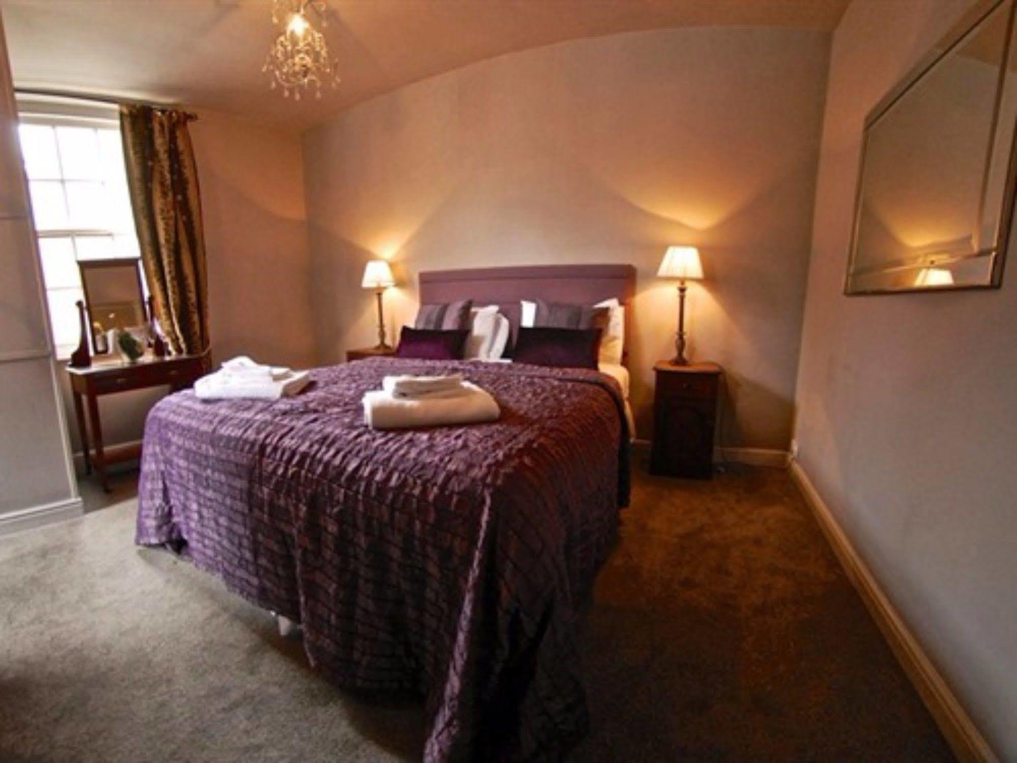 Hotel White Horse & Griffin Whitby Esterno foto